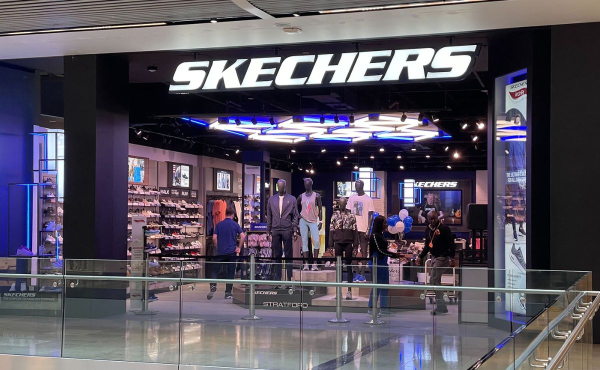 Con las Skechers Arch Fit Arcade