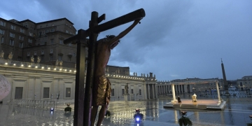 ▶️ La oración y la bendición papal ‘Urbi et orbi’ por la emergencia del coronavirus