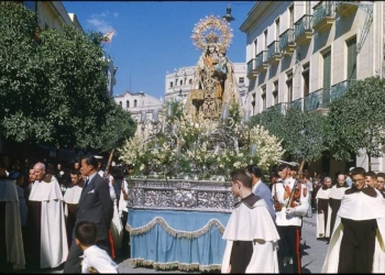 Nuestra Señora del Carmen Coronada partícipe de la Magna procesión Mariana de 1954
