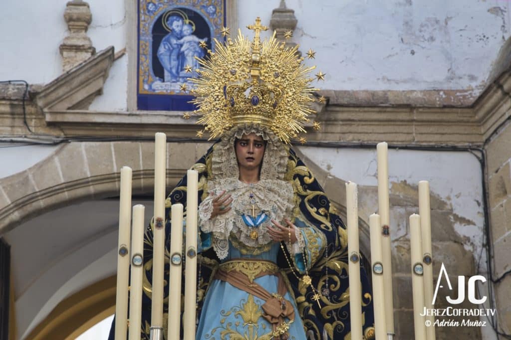 Antonio García Falla realizará la corona de la Virgen de la Estrella Traslado Borriquita a San Marcos Adrian Munoz 8