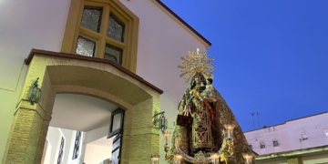 La Virgen del Carmen, a su llegada a Las Viñas / Hermandad de la Exaltación