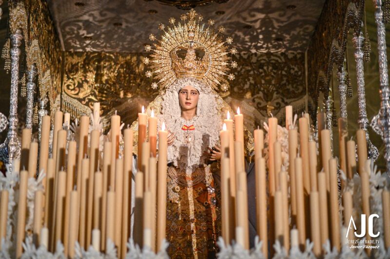 Madre de Dios de la Misericordia en su paso, en las vísperas de la Magna Mariana de Jerez 2024 / Javier Vázquez