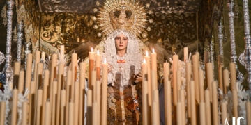 Madre de Dios de la Misericordia en su paso, en las vísperas de la Magna Mariana de Jerez 2024 / Javier Vázquez