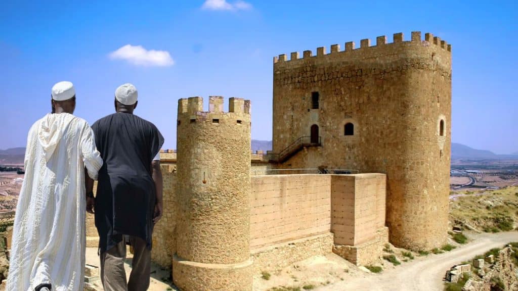 Jumilla prohíbe actos religiosos en polideportivos: ¿Defensa del laicismo o censura? jumilla actos religiosos eventos deportivos